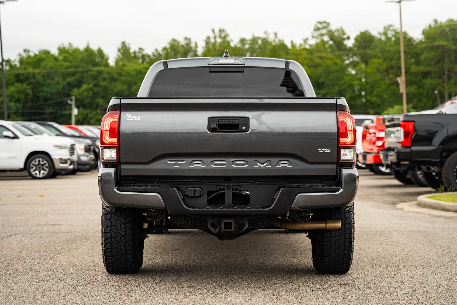 Used 2022 Toyota Tacoma SR5 w/ Technology Package RWD image 6