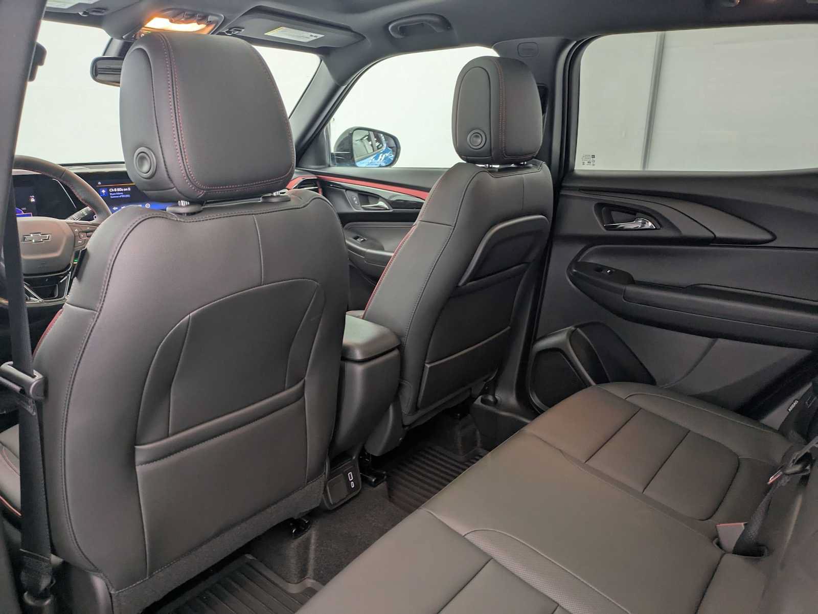 New 2025 Chevrolet TrailBlazer RS w/ Convenience Package AWD/4WD image 18