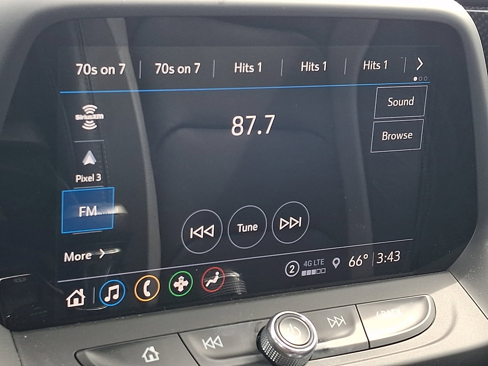 Used 2021 Chevrolet Camaro LT RWD image 16