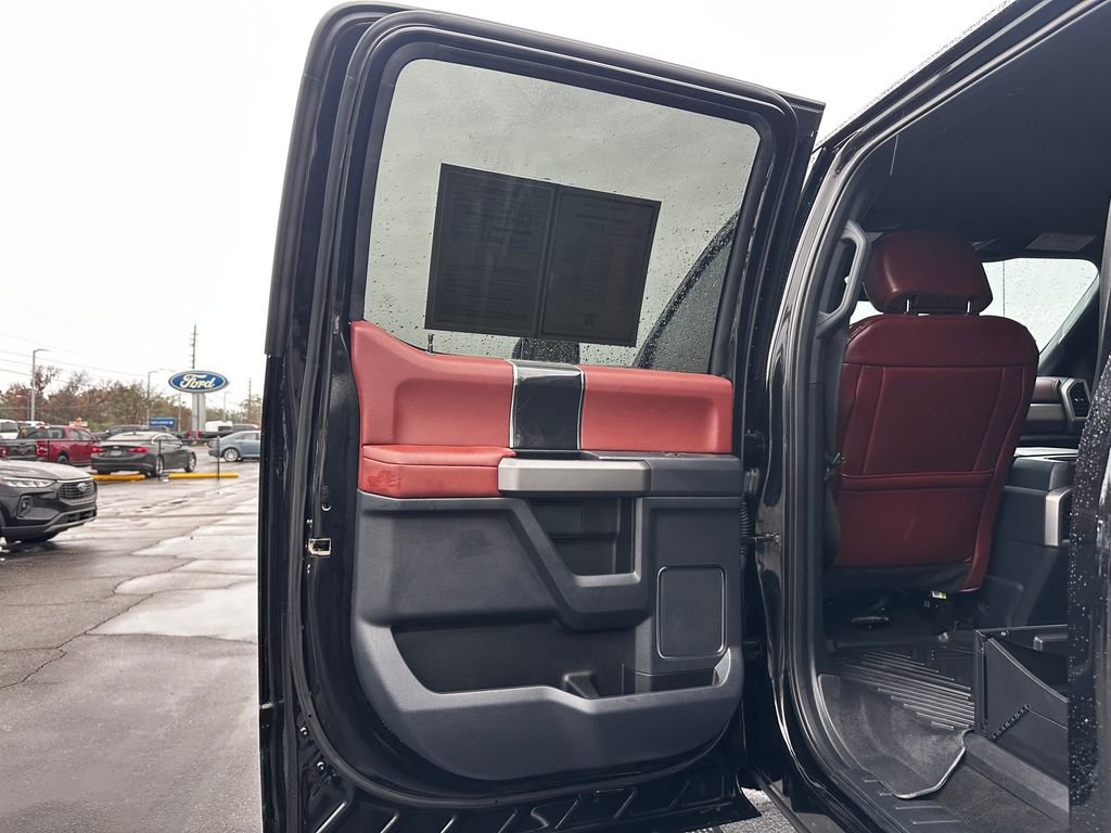 Used 2022 Ford F250 Platinum w/ FX4 Off-Road Package image 29