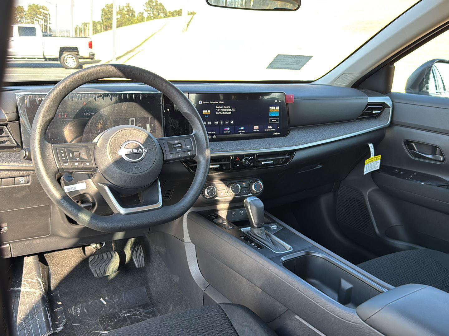 New 2026 Nissan Kicks S image 16