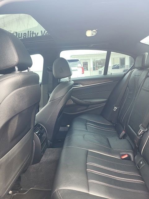 Used 2021 BMW 540i xDrive w/ M Sport Package image 19