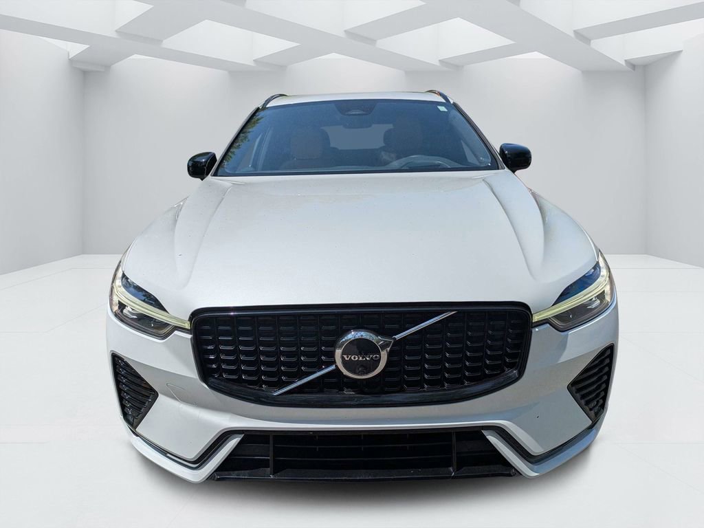 Certified 2023 Volvo XC60 B5 Ultimate w/ Protection Package Premier FWD image 8