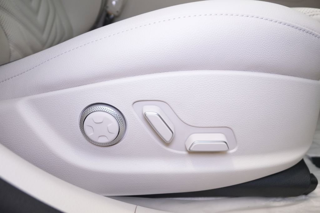 New 2026 Genesis G80 2.5T Sport Prestige image 32