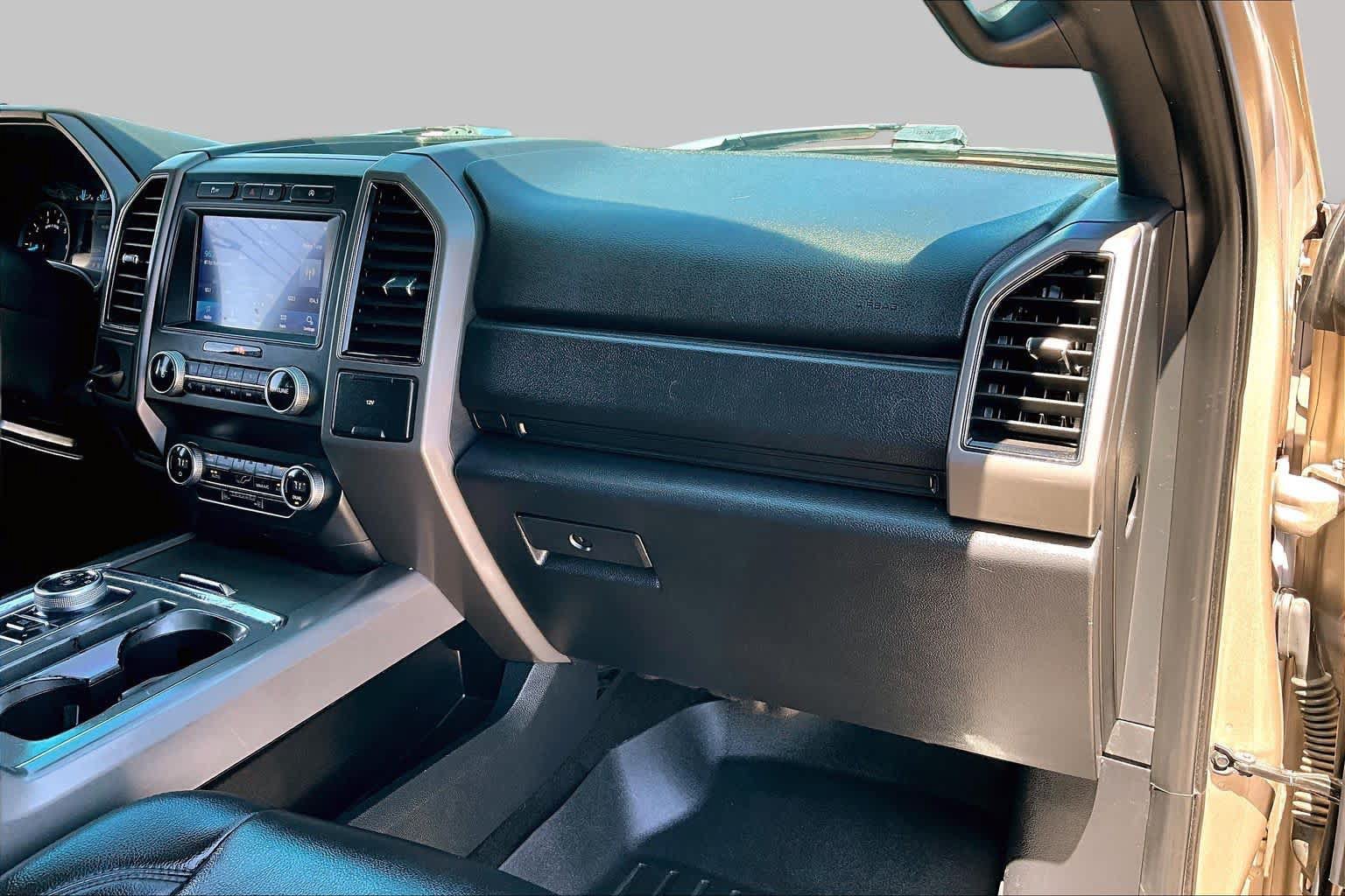 Used 2020 Ford Expedition XLT w/ Equipment Group 201A RWD image 17