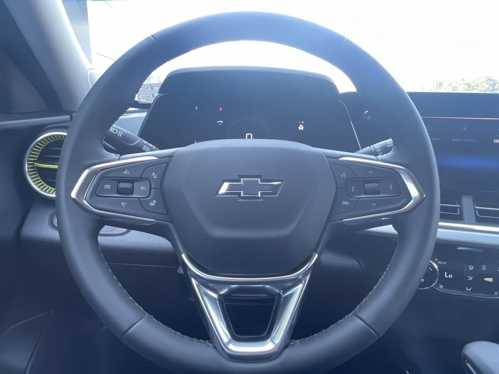 New 2026 Chevrolet Trax LT w/ Driver Confidence Package FWD image 24