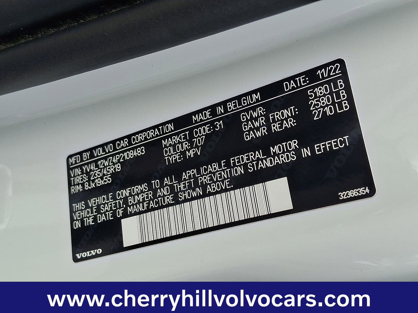 Certified 2023 Volvo V60 B5 Cross Country Plus w/ Climate Package image 28