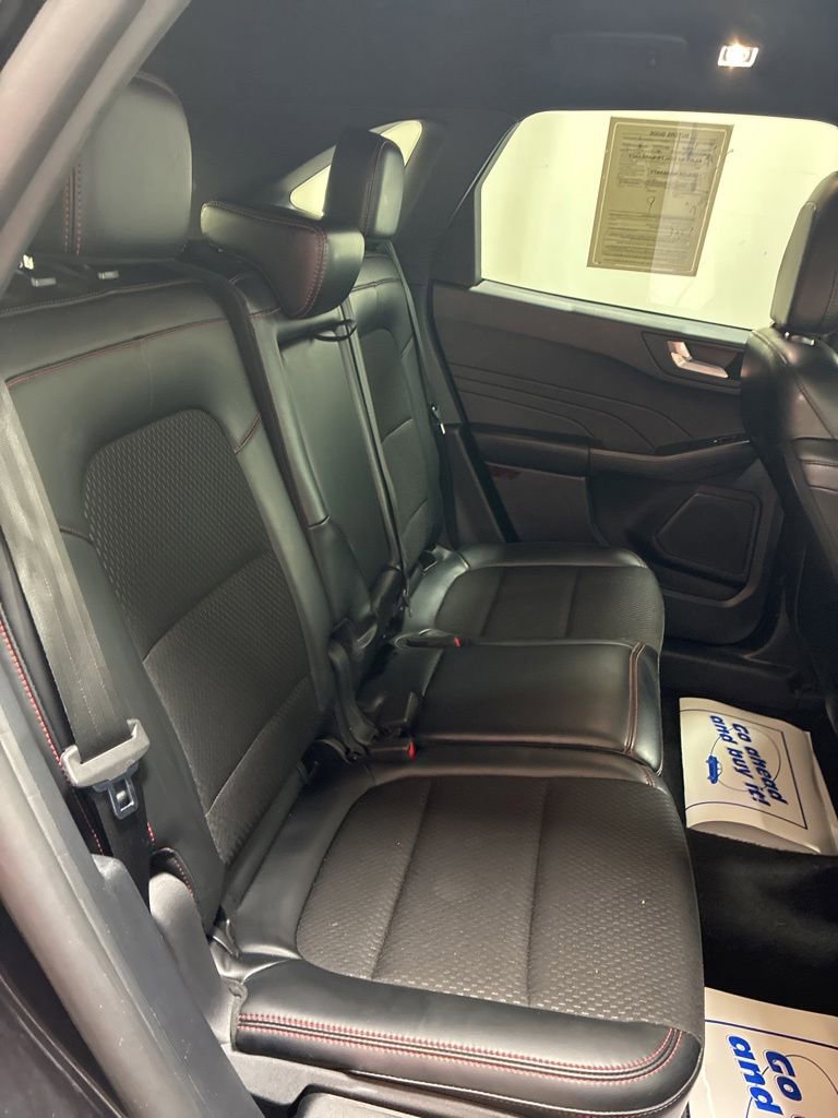 Used 2025 Ford Escape ST-Line AWD/4WD image 26