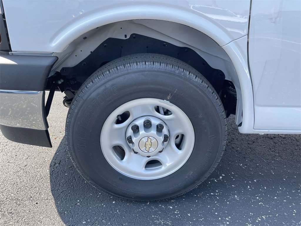 New 2025 Chevrolet Express 2500 w/ Driver Convenience Package image 6