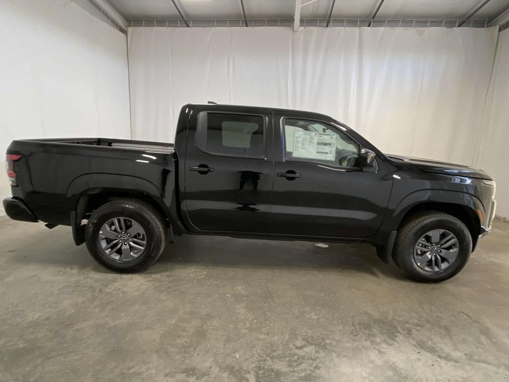 New 2025 Nissan Frontier SV w/ SV Convenience Package AWD/4WD image 2