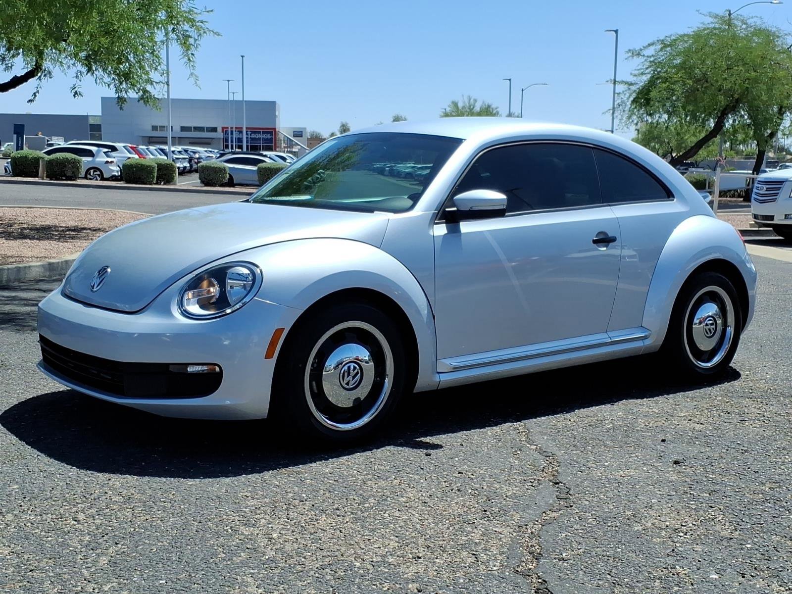 Used 2015 Volkswagen Beetle 1.8T Classic FWD image 3