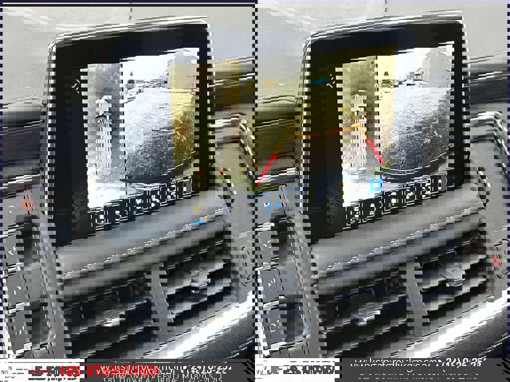 Used 2024 GMC Yukon XL SLT w/ SLT Premium Package AWD/4WD image 31