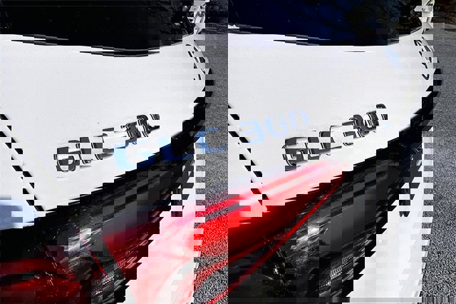 Used 2025 Mercedes-Benz GLC 300 4MATIC image 7