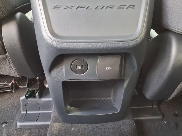 New 2026 Ford Explorer Active image 7