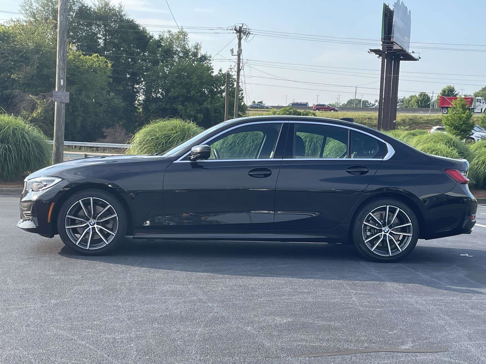 Used 2020 BMW 330i Sedan w/ Driving Assistance Package RWD image 4