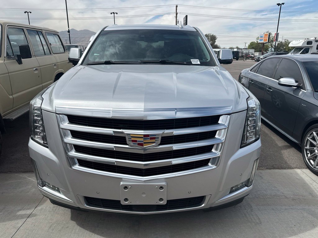 Used 2019 Cadillac Escalade ESV Premium Luxury AWD/4WD image 2
