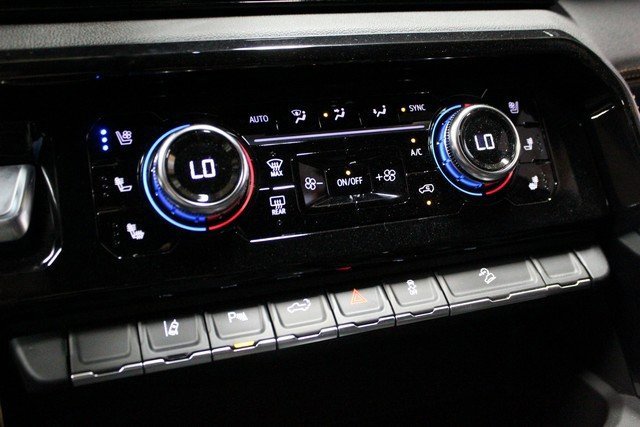 New 2026 GMC Sierra 2500 AT4 w/ Technology Package image 28