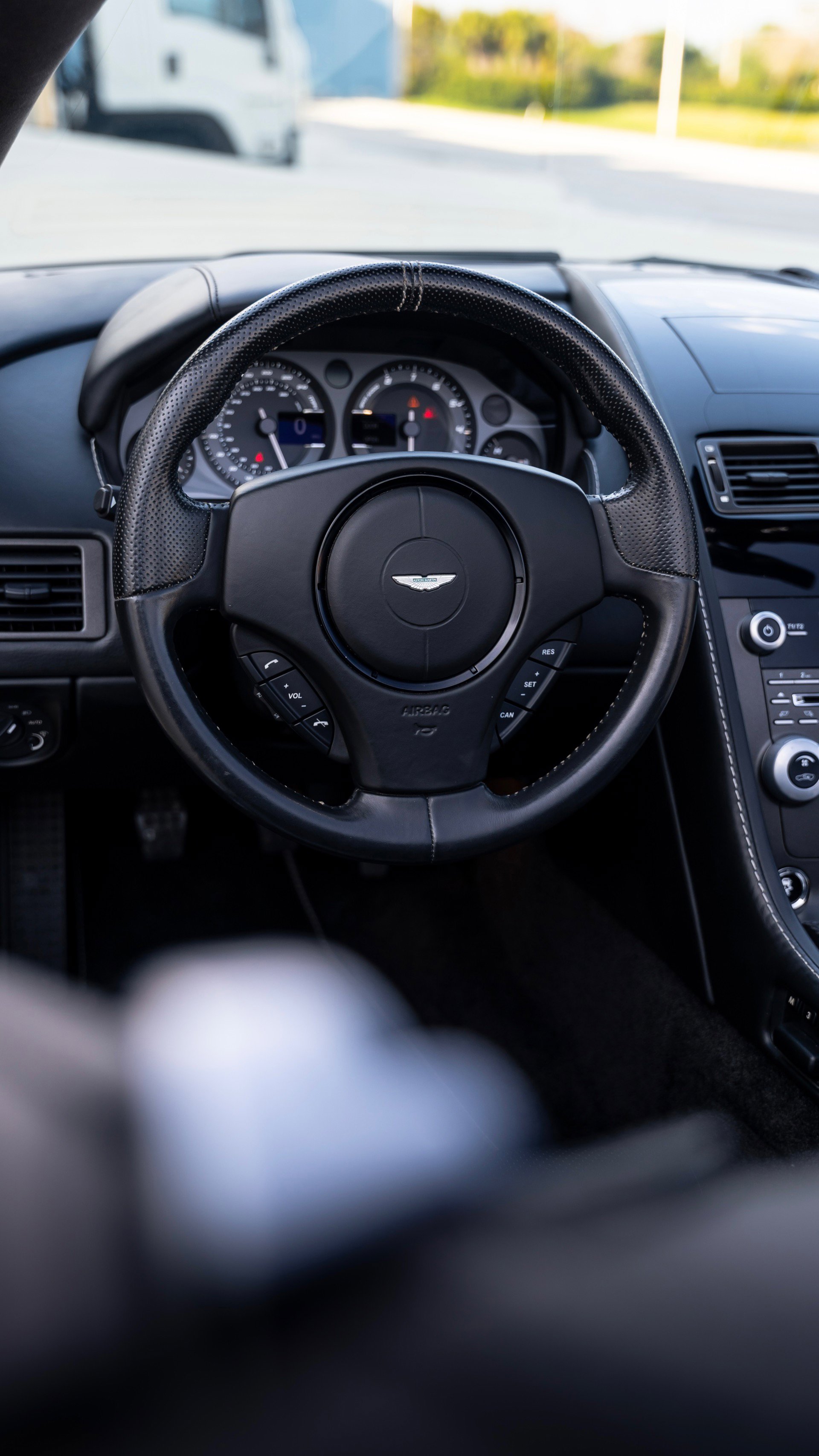 Used 2015 Aston Martin V8 Vantage GT image 15