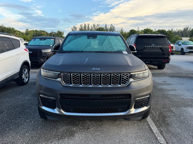 Used 2022 Jeep Grand Cherokee L Summit AWD/4WD image 2