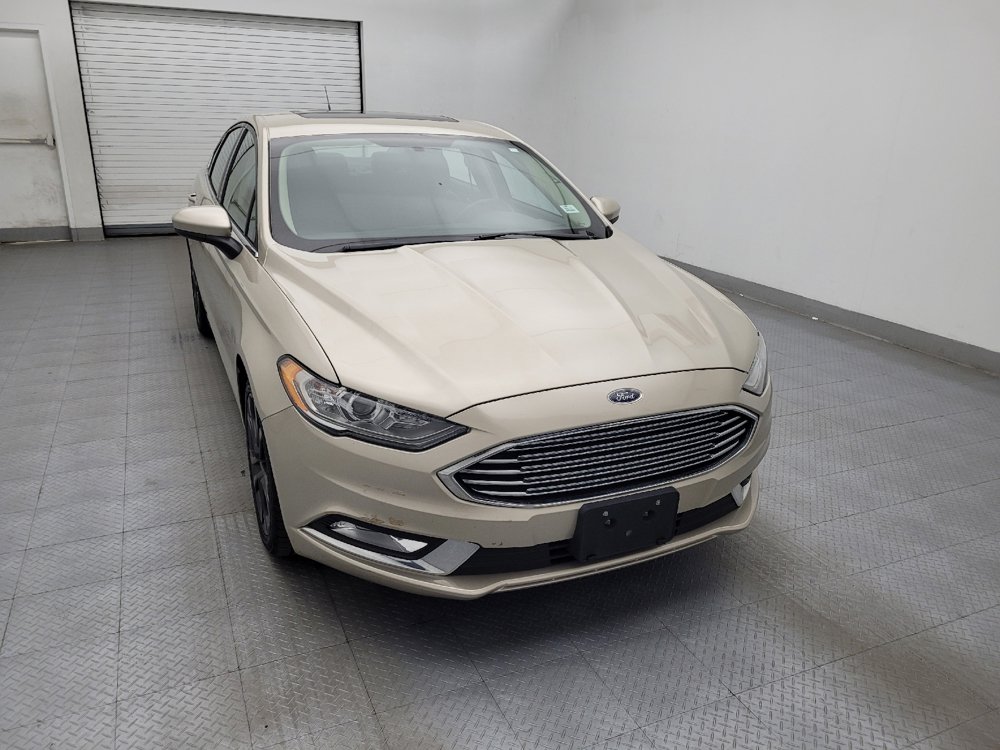 Used 2018 Ford Fusion SE w/ Equipment Group 201A FWD image 14