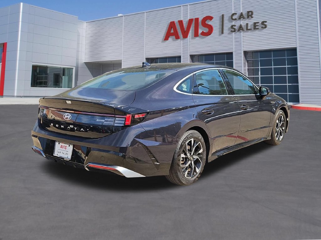 Used 2025 Hyundai Sonata SEL FWD image 6