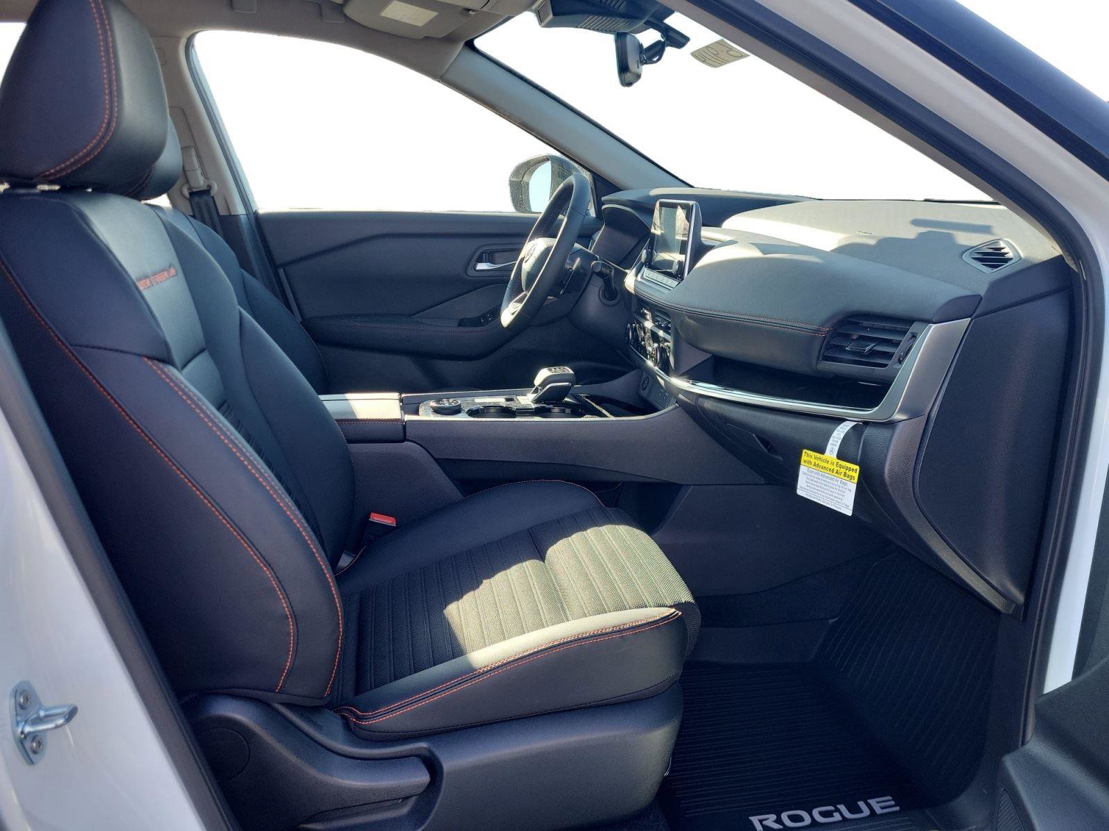 New 2026 Nissan Rogue SV AWD/4WD image 25