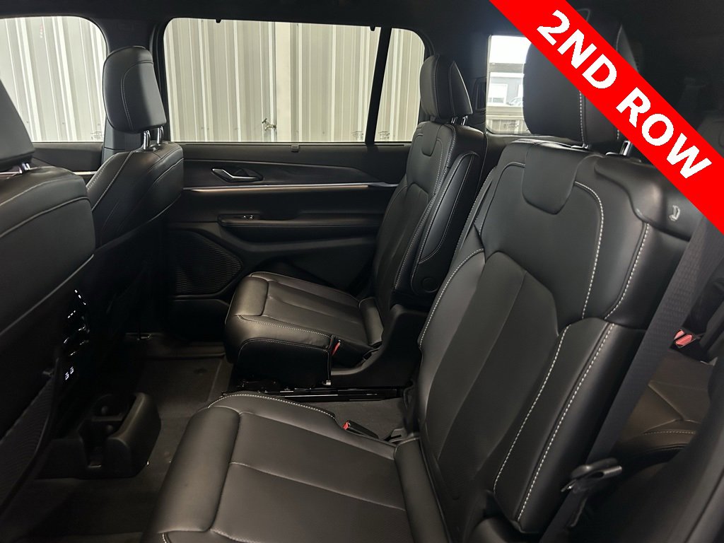 New 2025 Jeep Grand Cherokee L Limited w/ Luxury Tech Group II image 11