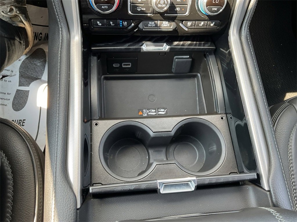 Used 2024 GMC Yukon Denali image 14