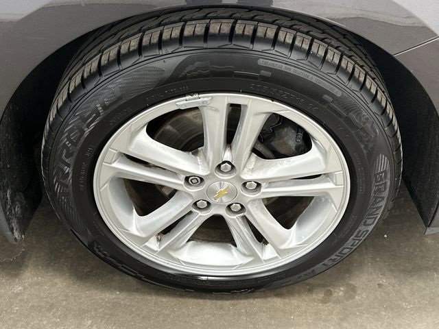 Used 2017 Chevrolet Cruze LT image 5