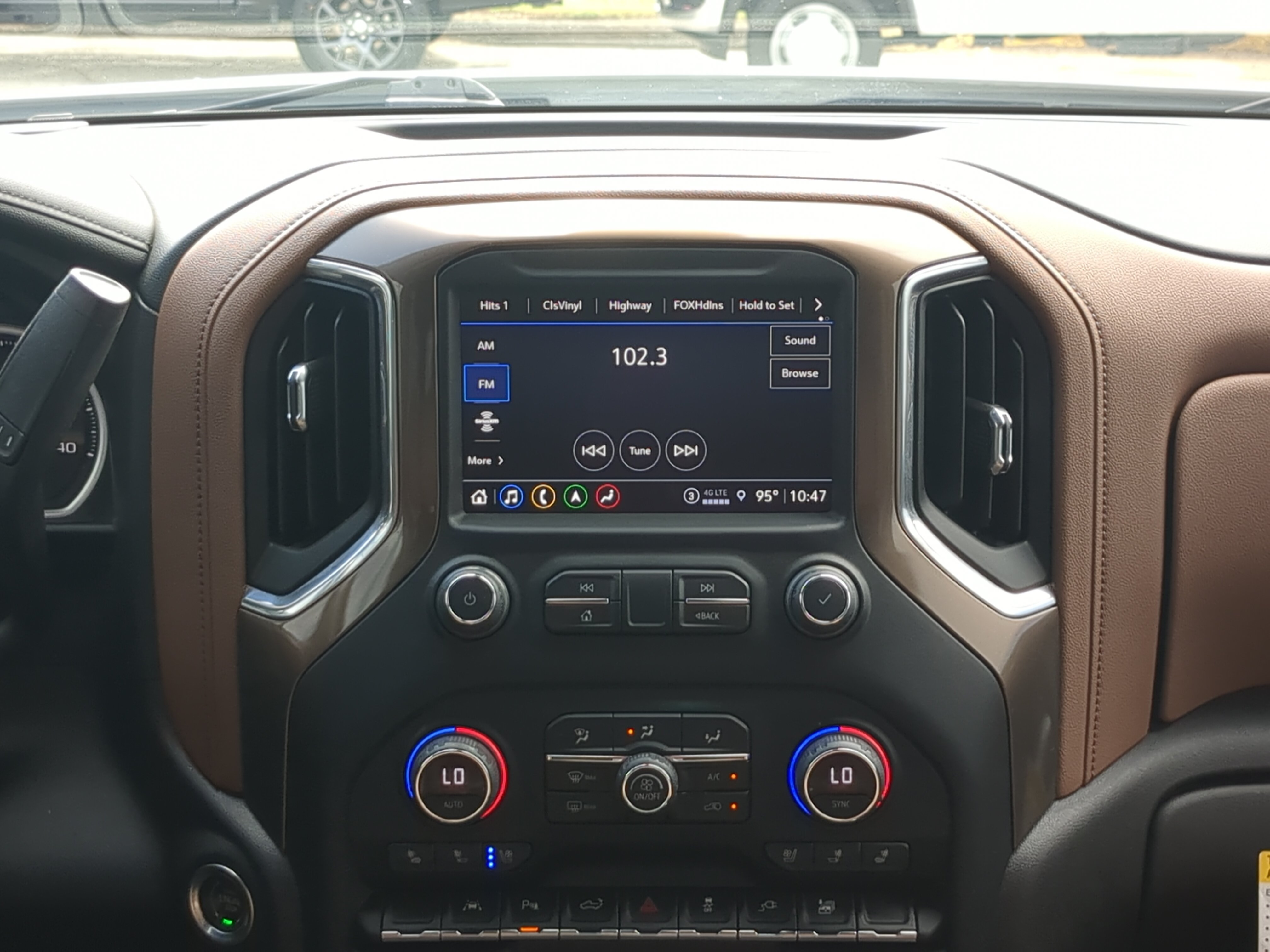 Used 2021 Chevrolet Silverado 1500 High Country w/ Safety Package II AWD/4WD image 16