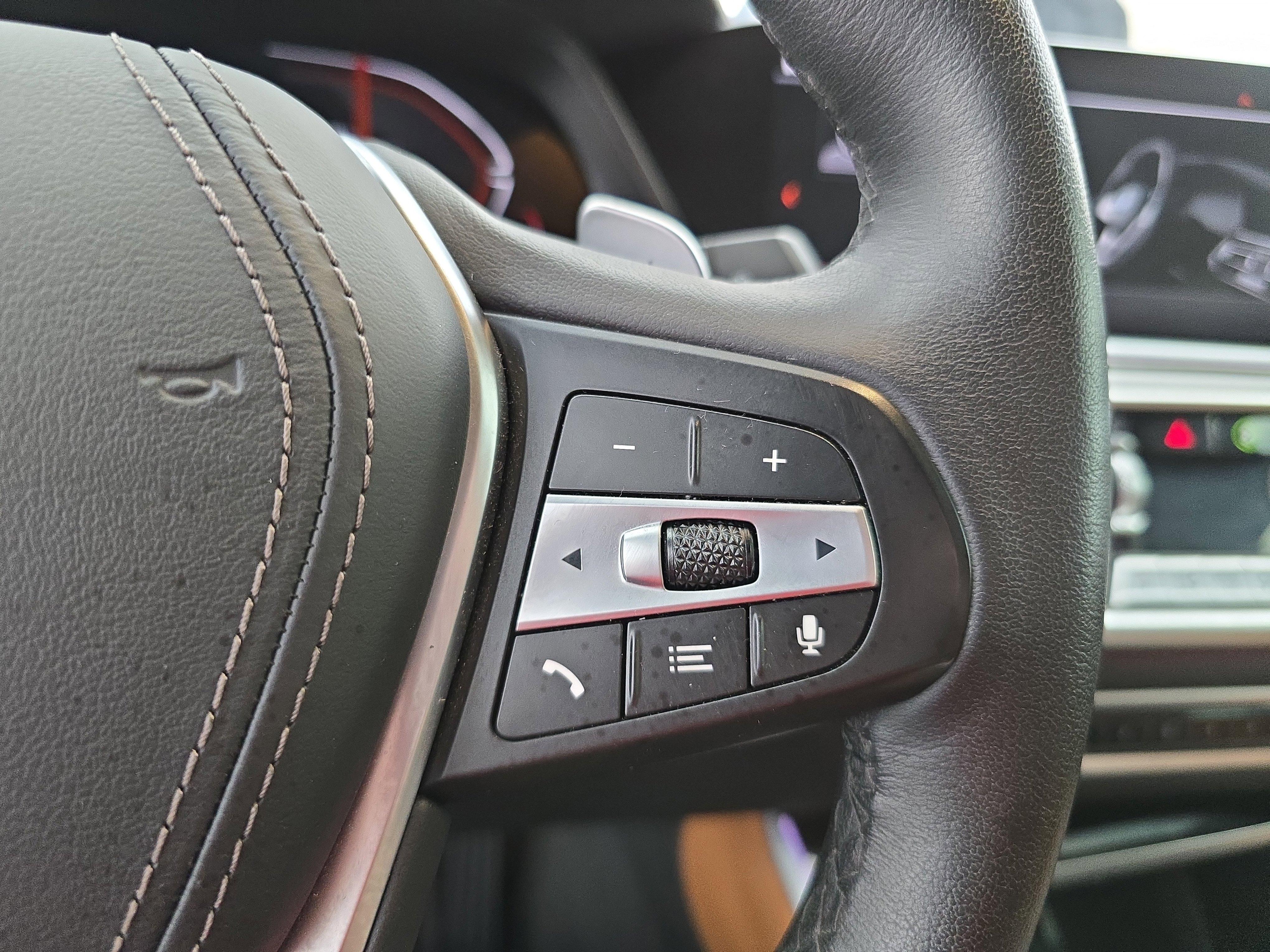 Used 2023 BMW X5 xDrive40i w/ Premium Package image 18