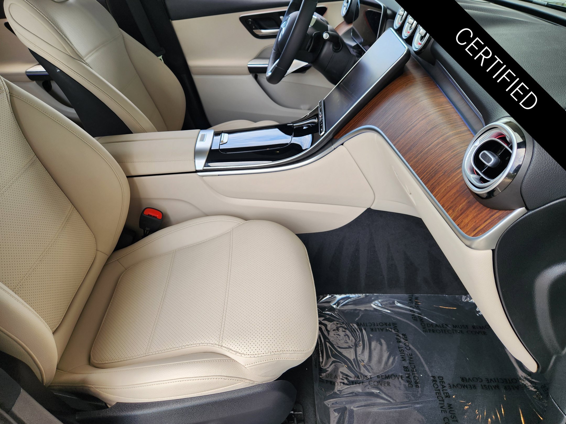 Certified 2026 Mercedes-Benz GLC 300 image 3