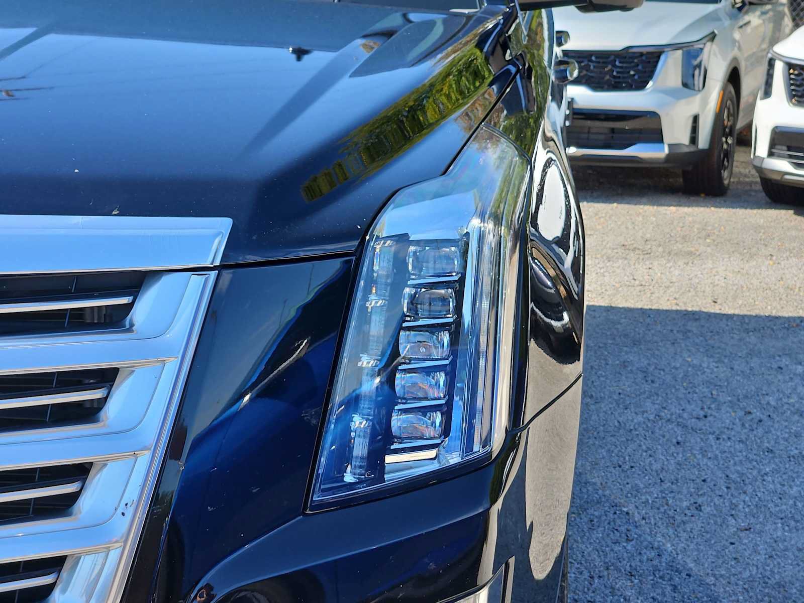 Used 2017 Cadillac Escalade Platinum AWD/4WD image 10