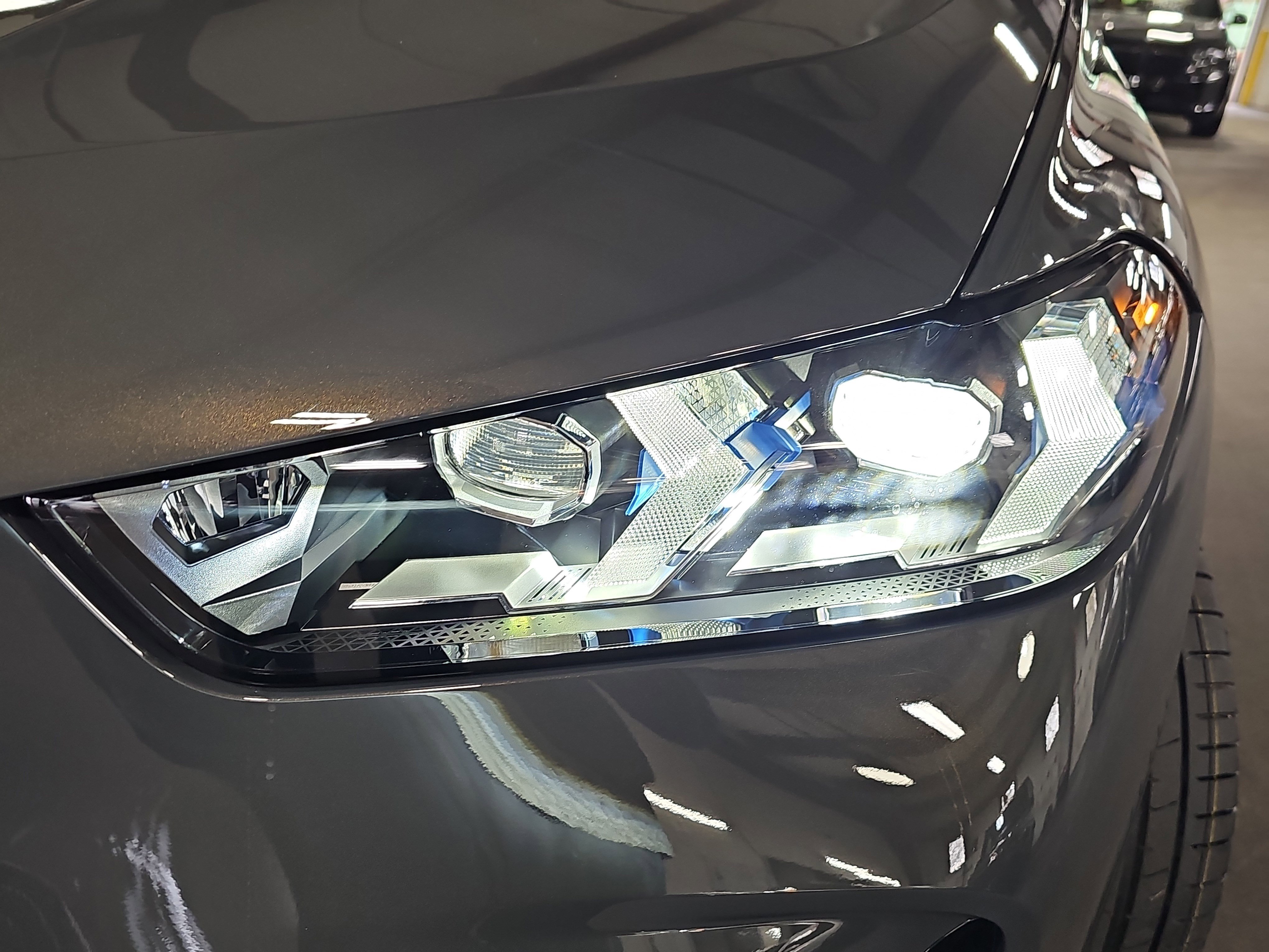 New 2026 BMW X5 xDrive50e w/ Climate Comfort Package image 34