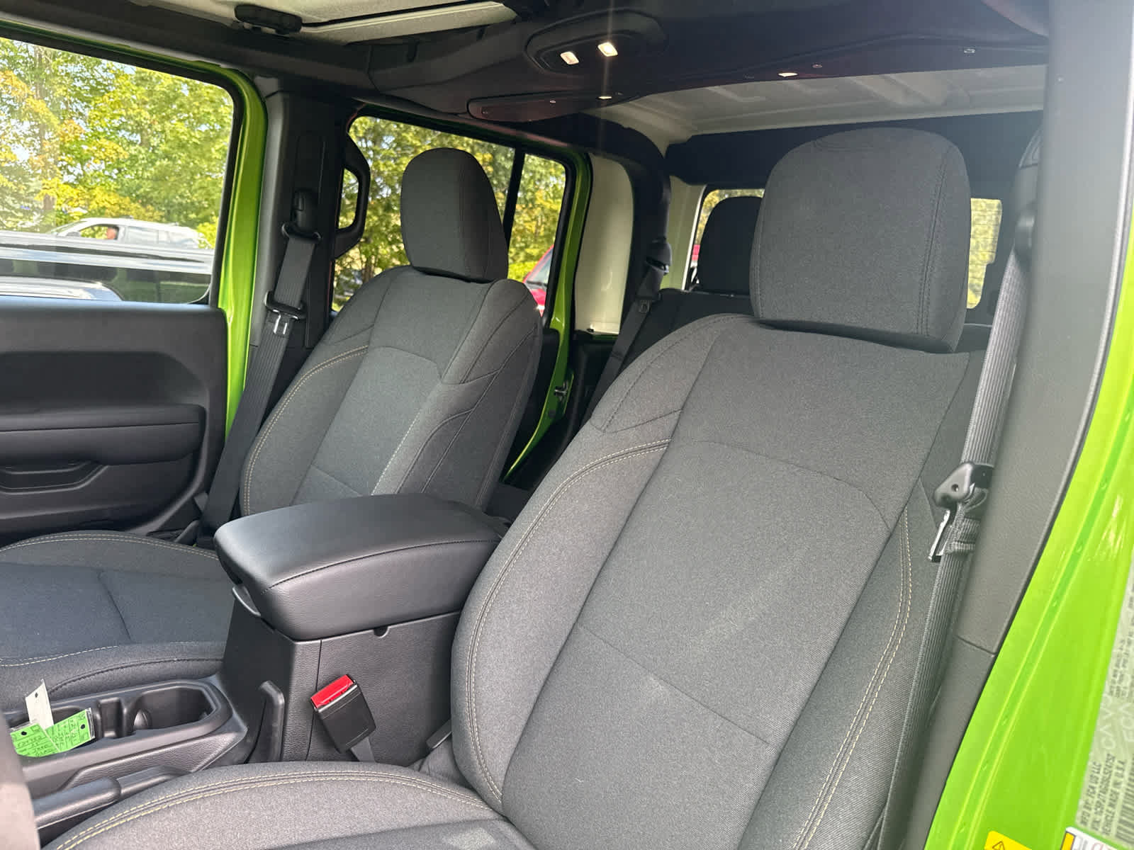 New 2025 Jeep Gladiator Sport image 15