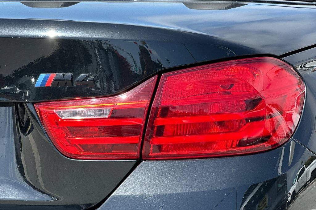 Used 2016 BMW M4 Convertible RWD image 24