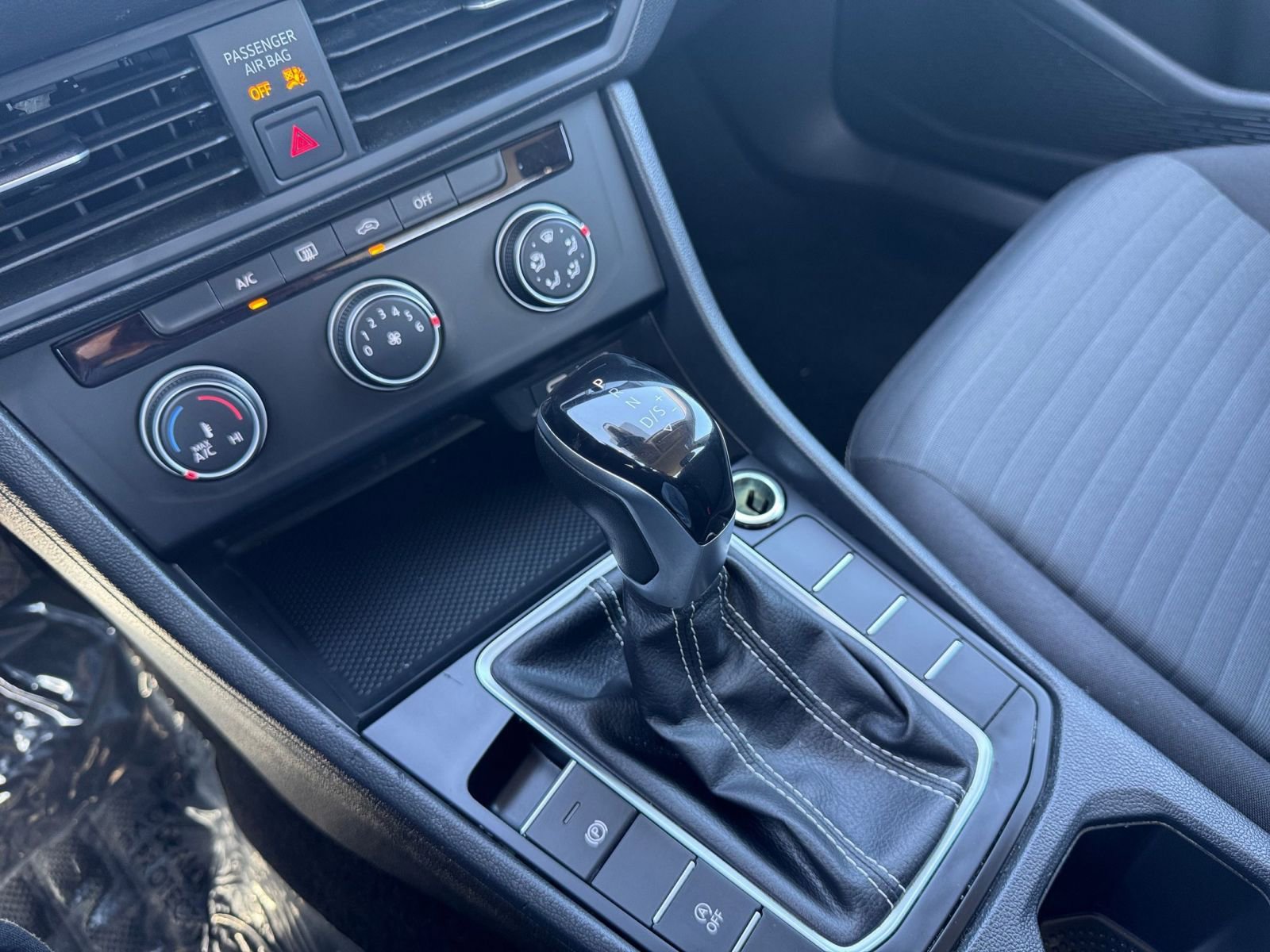 Used 2024 Volkswagen Jetta S FWD image 39