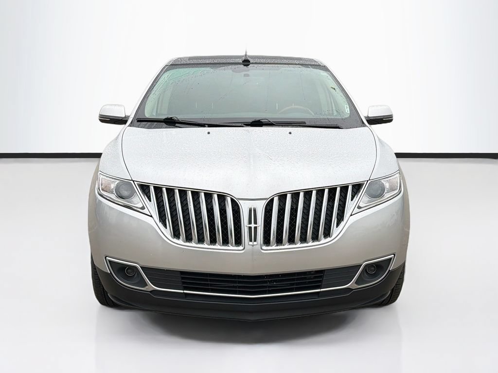 Used 2015 Lincoln MKX AWD w/ Equipment Group 102A image 2