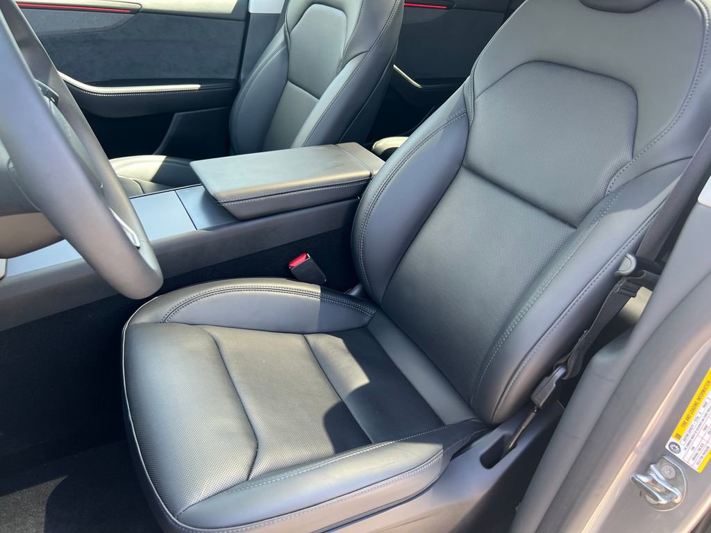 Used 2026 Tesla Model Y Long Range image 10
