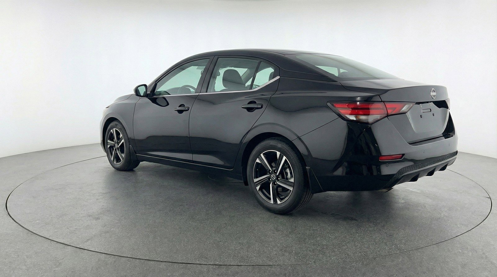 Used 2025 Nissan Sentra SV image 6