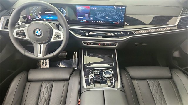 Used 2026 BMW X7 M60i image 40