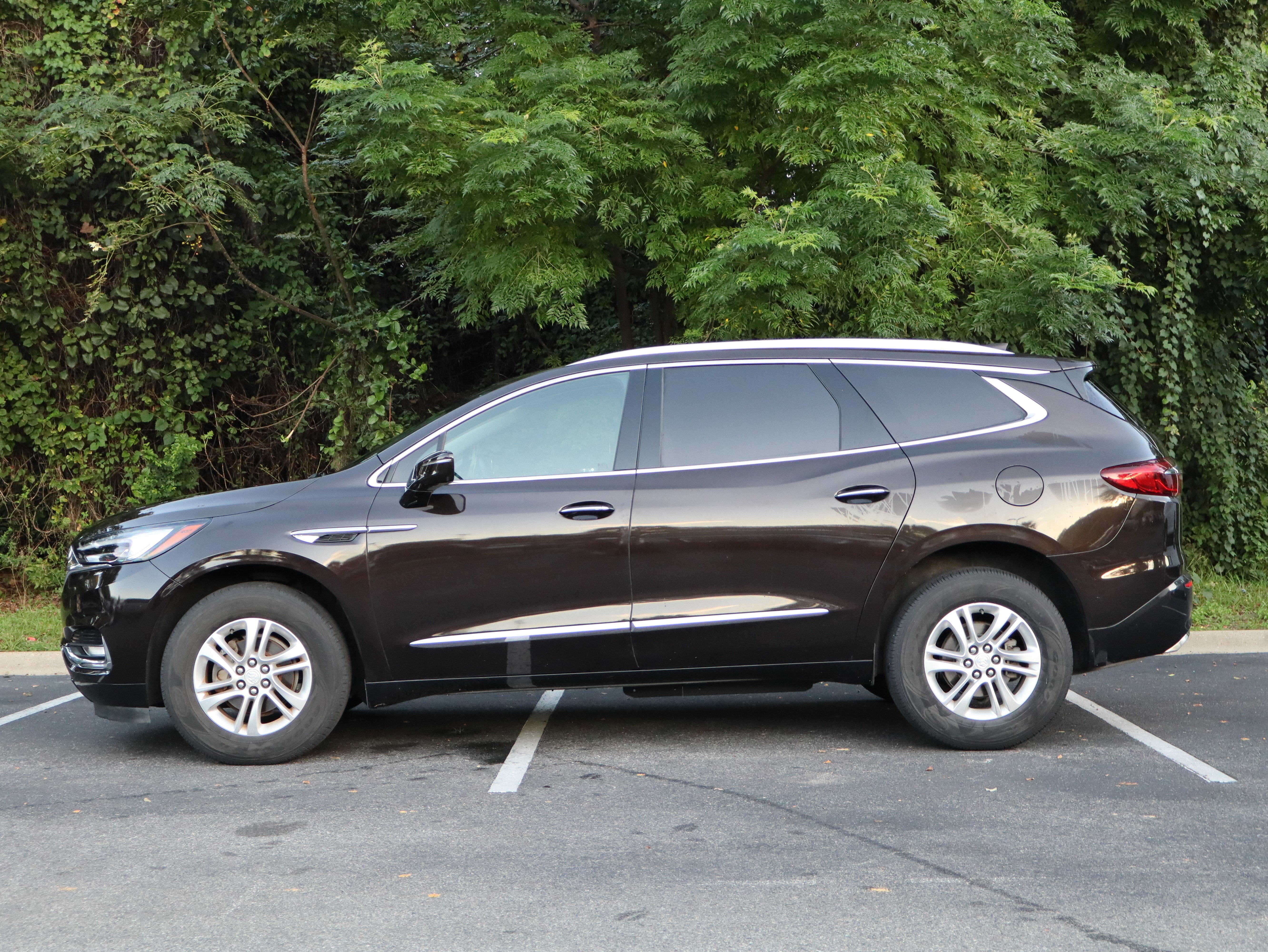 Used 2019 Buick Enclave Essence FWD image 6