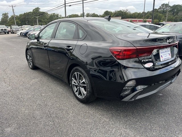 Used 2022 Kia Forte LXS image 5