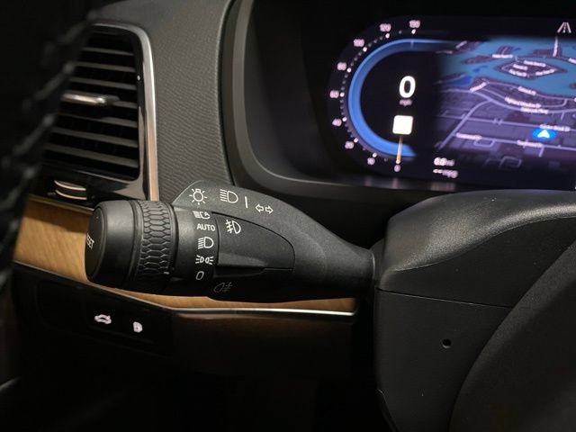 Used 2024 Volvo XC90 T8 Plus w/ Protection Package Premier AWD/4WD image 44