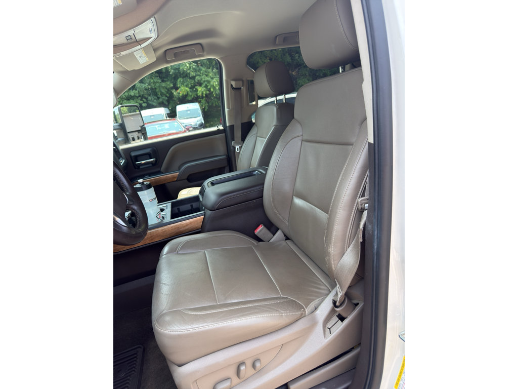 Used 2014 Chevrolet Silverado 1500 LTZ AWD/4WD image 7