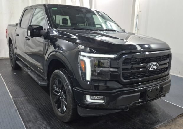 Used 2024 Ford F150 Lariat AWD/4WD image 3