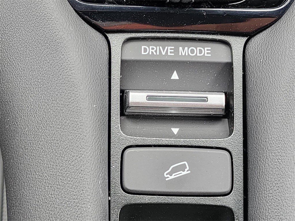 Used 2025 Honda HR-V LX image 28