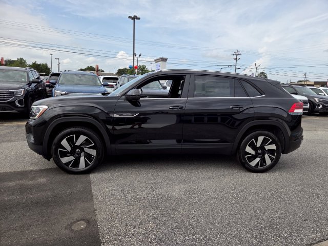 New 2026 Volkswagen Atlas Cross Sport SE FWD image 4