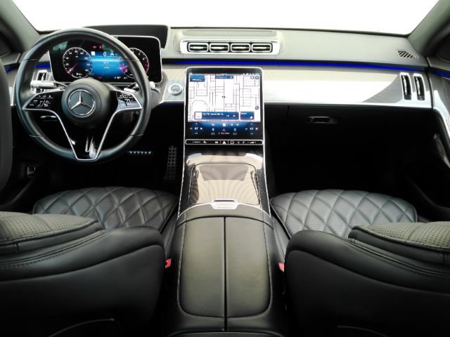 Used 2023 Mercedes-Benz S 580 4MATIC Sedan w/ AMG Line image 2