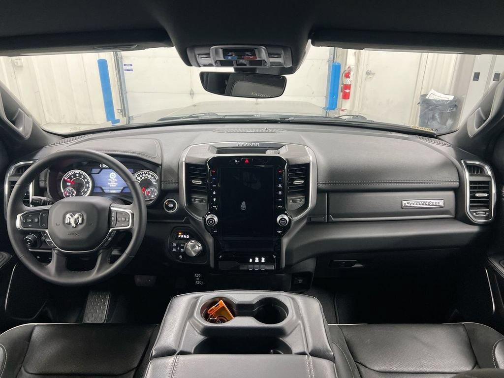 Used 2025 RAM 1500 Laramie AWD/4WD image 10